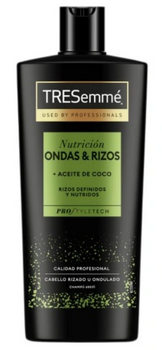 TreSemme Ondas &amp; Rizos Nutricion Sampon pentru păr 685 ml
