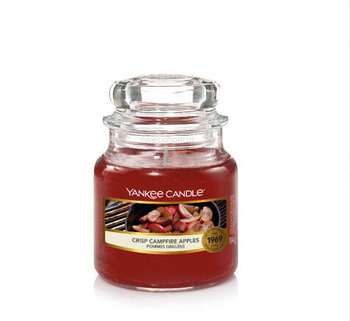 Yankee Candle Borcan mic Crisp Foc de tabără Mere 104g