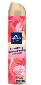Glade Strawberry Sunday Spray odorizant de aer 300 ml